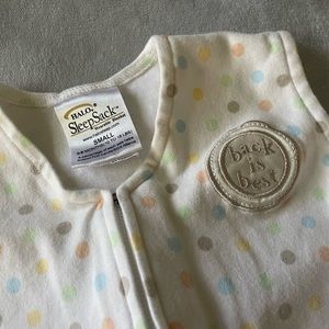 EUC S Halo Sleepsack. Cotton polka print. Polka Dots. Back is Best.